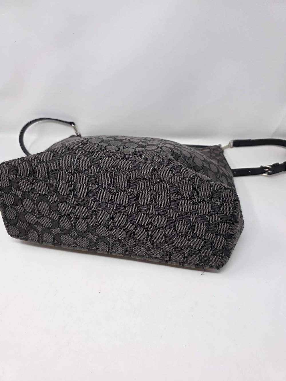 Coach Black Signature Jacquard Hobo Bag - Picture 6 of 8